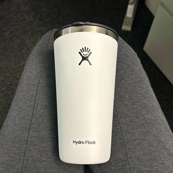 Hydro Flask | Kitchen | Hydro Flask 28 Oz Tumbler | Poshmark